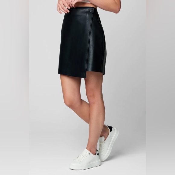NWT! BLANK NYC Opening Act Faux Leather Wrap Mini Skirt - Picture 2 of 4